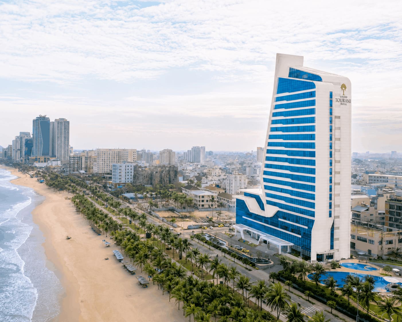 hotel-near-Beach-in-Da-Nang