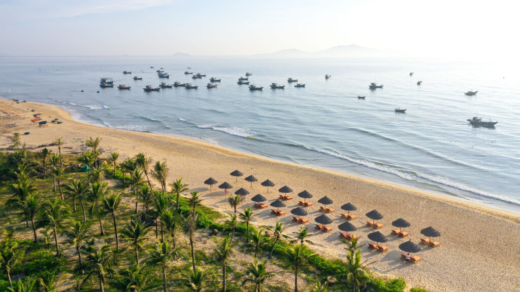 Check for clear weather to catch the complete, beautiful sunrise Da nang moment at Da Nang sightseeing spots.