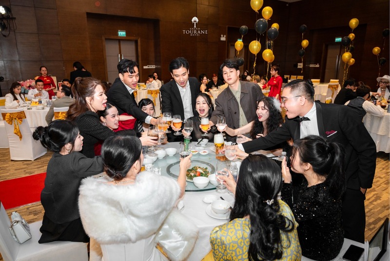 tiệc cuối năm công ty